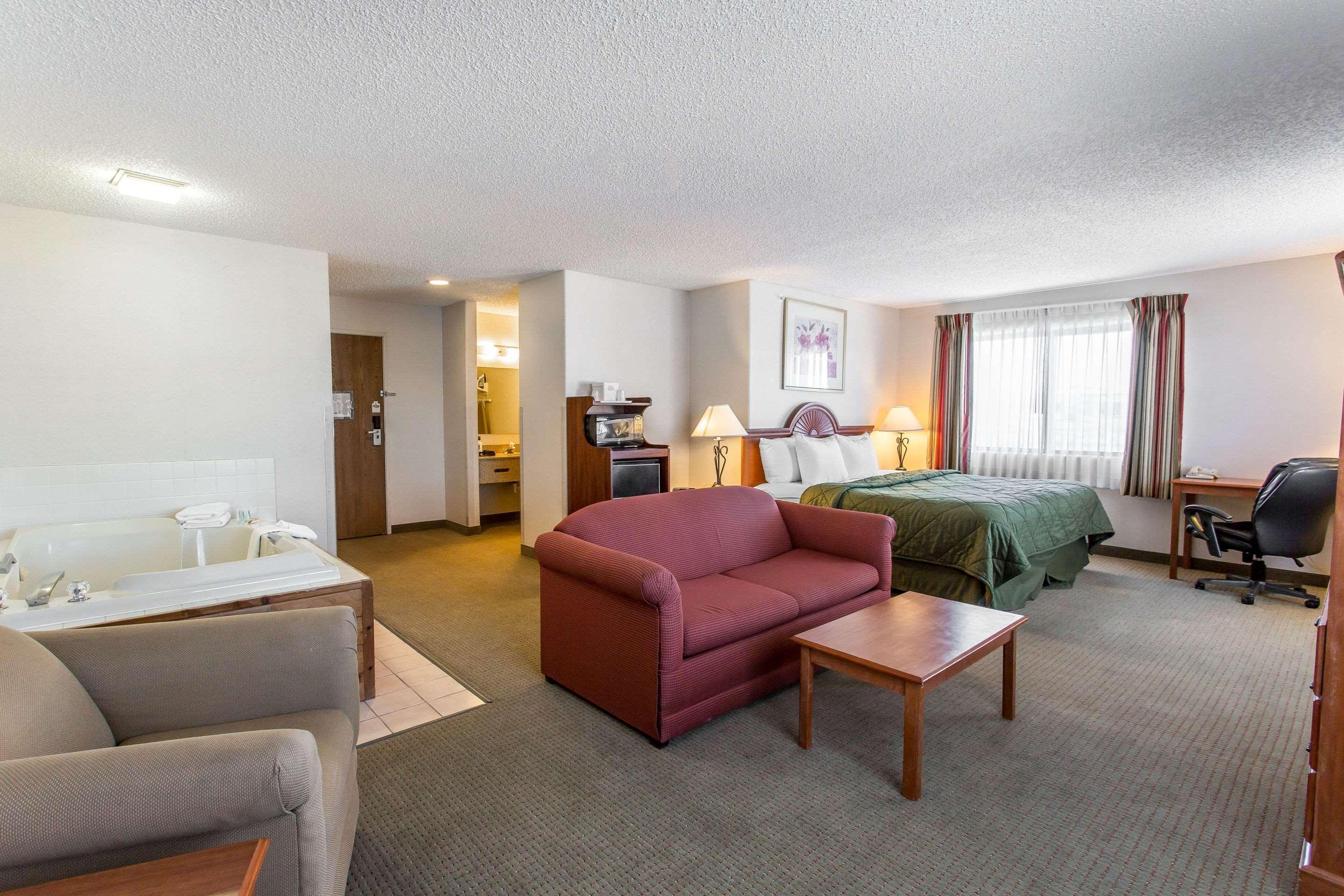 Quality Inn Delta Gateway To Rocky Mountains Eksteriør billede