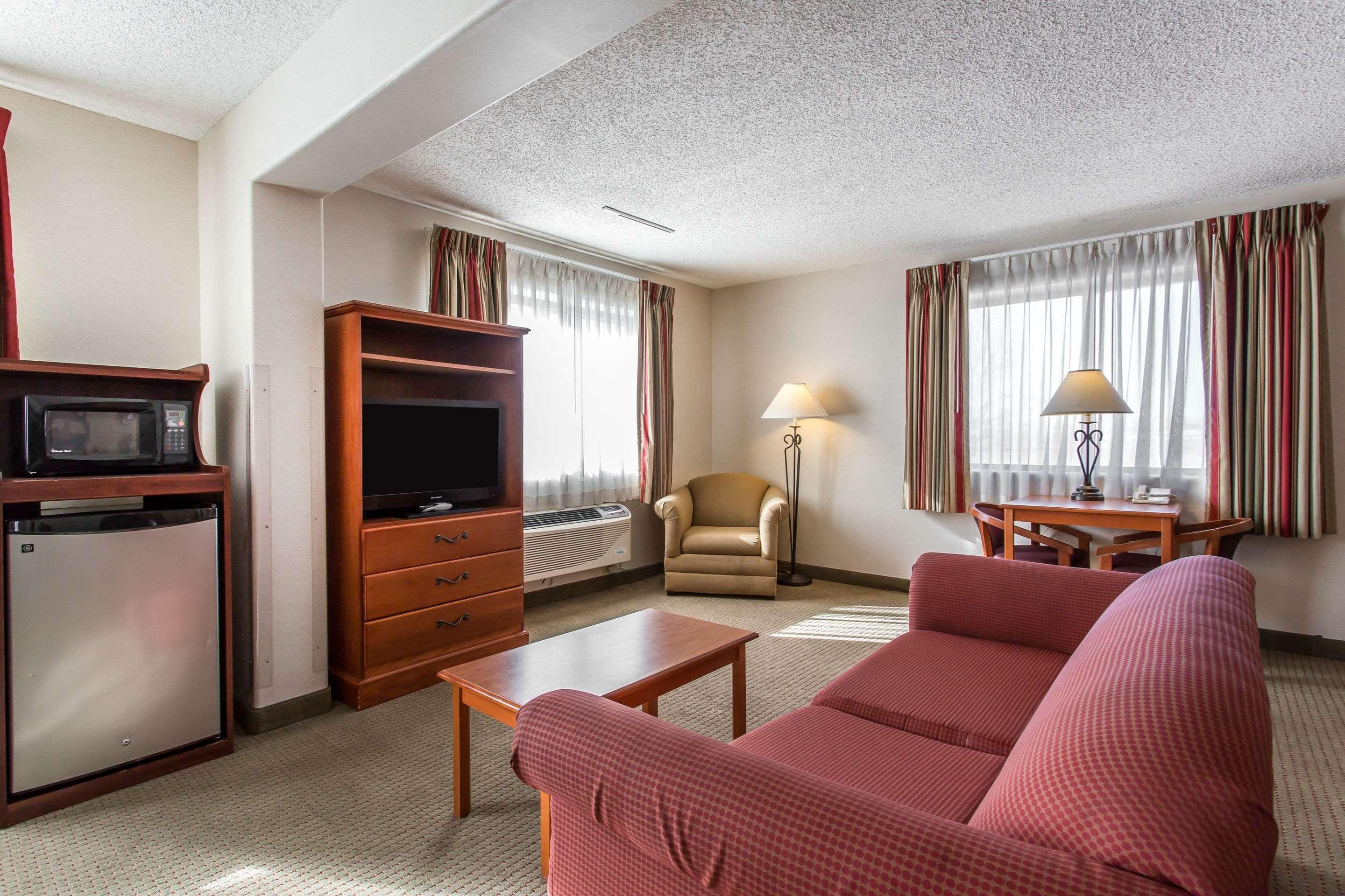 Quality Inn Delta Gateway To Rocky Mountains Eksteriør billede
